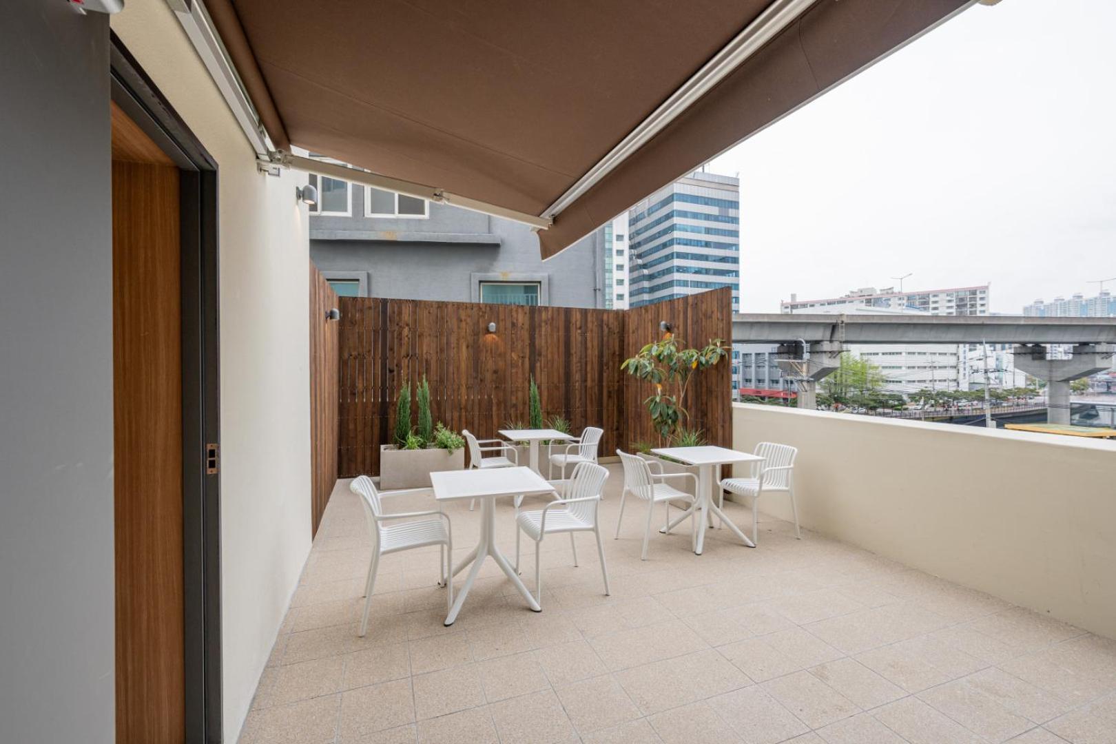 H-Avenue Hotel Munhyeon Busan Exterior photo